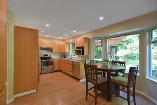 Photo 15: 583 OCEANVIEW Drive in Gibsons: Gibsons & Area House for sale (Sunshine Coast)  : MLS®# R2743326