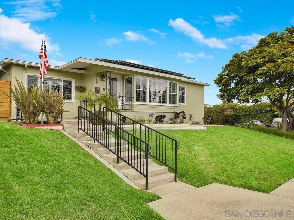 Main Photo: SAN DIEGO House for sale : 3 bedrooms : 3803 Aragon Dr