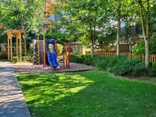 Photo 30: 53 15399 GUILDFORD Drive in Surrey: Guildford Townhouse for sale in "GUILDFORD GREEN" (North Surrey)  : MLS®# R2494863