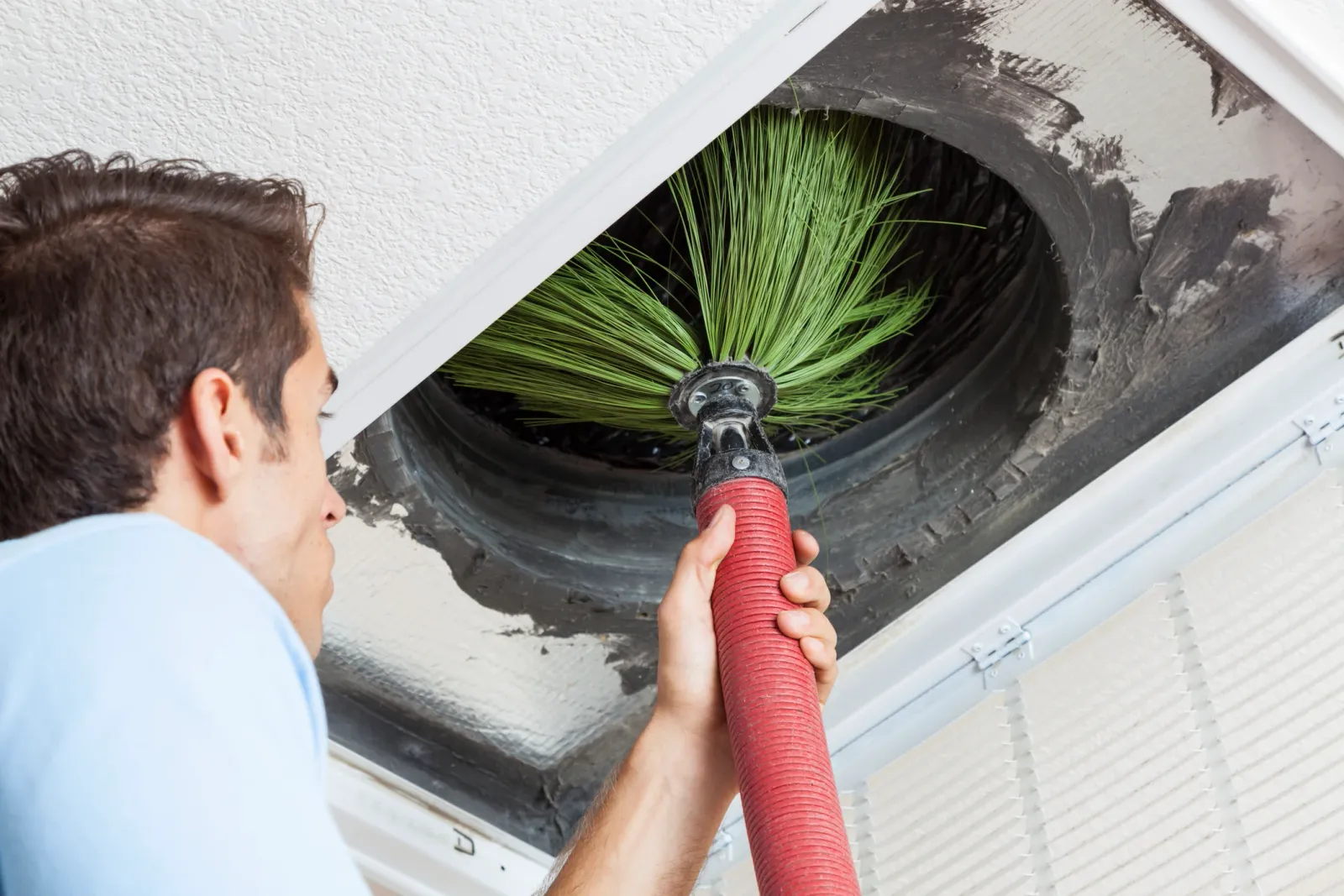 5 Signs Your Air Ducts Might Need Cleaning: Expert Advice from a Winnipeg Realtor and Homeowner