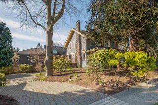 Photo 3: 5825 CARNARVON Street in Vancouver: Kerrisdale House for sale in "SIMPSON HOUSE" (Vancouver West)  : MLS®# R2560957