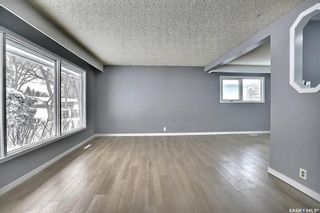 Photo 3: 139 Rae Street in Regina: Coronation Park Residential for sale : MLS®# SK963458