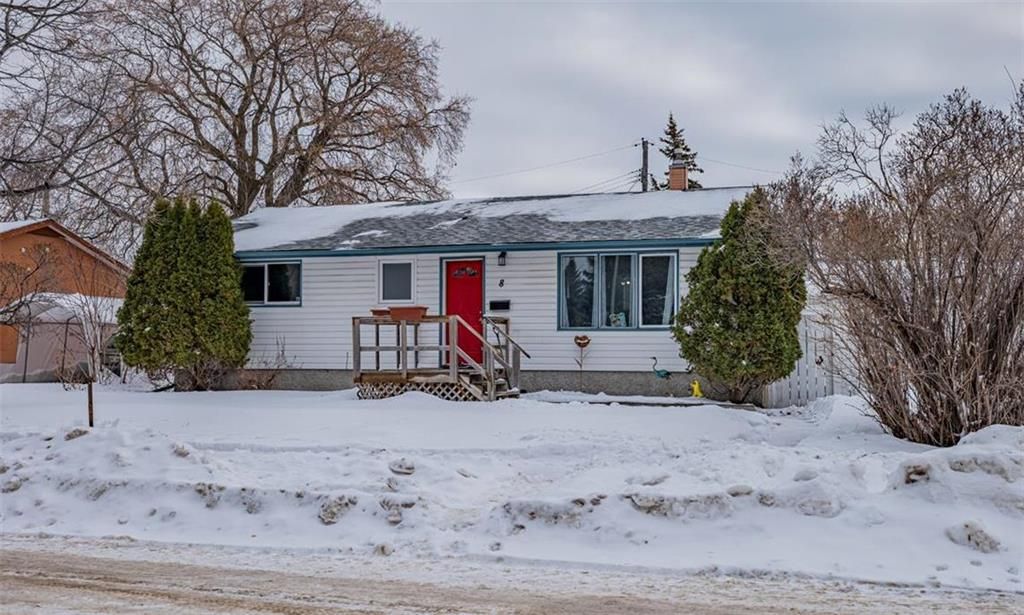 Main Photo: 8 Bayfield Avenue in Winnipeg: St Vital Residential for sale (2D)  : MLS®# 202329071
