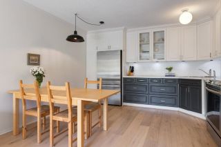 Photo 3: 205 2255 YORK Avenue in Vancouver: Kitsilano Condo for sale in "THE BEACH HOUSE" (Vancouver West)  : MLS®# R2880465
