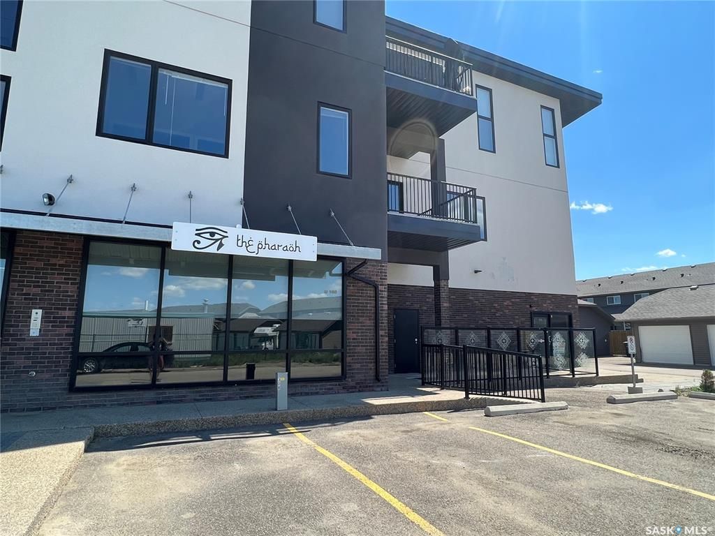Main Photo: 108 419 Willowgrove Square in Saskatoon: Willowgrove Commercial for sale : MLS®# SK937091
