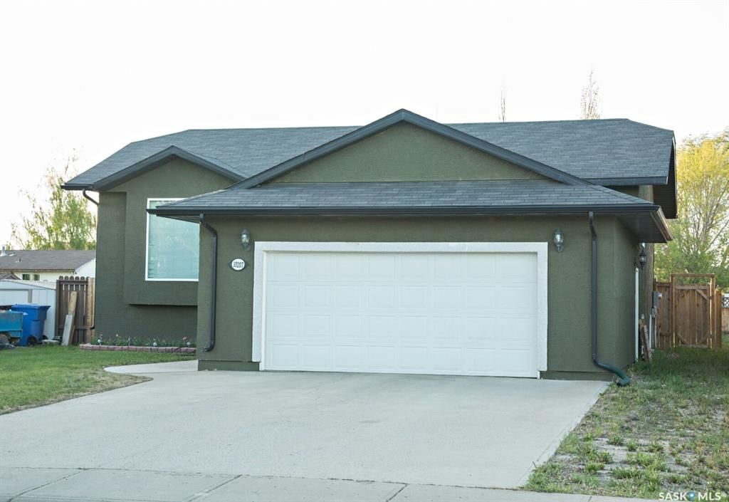 Main Photo: 10207 Ross Crescent in North Battleford: Fairview Heights Residential for sale : MLS®# SK901160