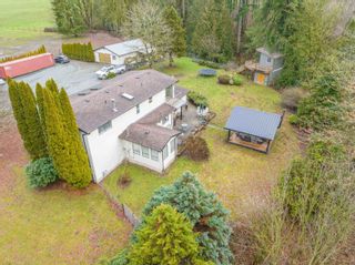 Photo 3: 6320 LEFEUVRE Road in Abbotsford: Bradner House for sale : MLS®# R2746575