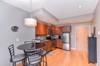 Photo 4: 304 611 Brookside Rd in VICTORIA: Co Latoria Condo for sale (Colwood)  : MLS®# 782441