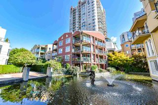 Photo 1: 105 12 LAGUNA COURT in New Westminster: Quay Condo for sale : MLS®# R2409518