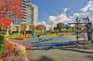 Photo 19: 1106 918 COOPERAGE Way in Vancouver: Yaletown Condo for sale in "MARINER" (Vancouver West)  : MLS®# R2008013