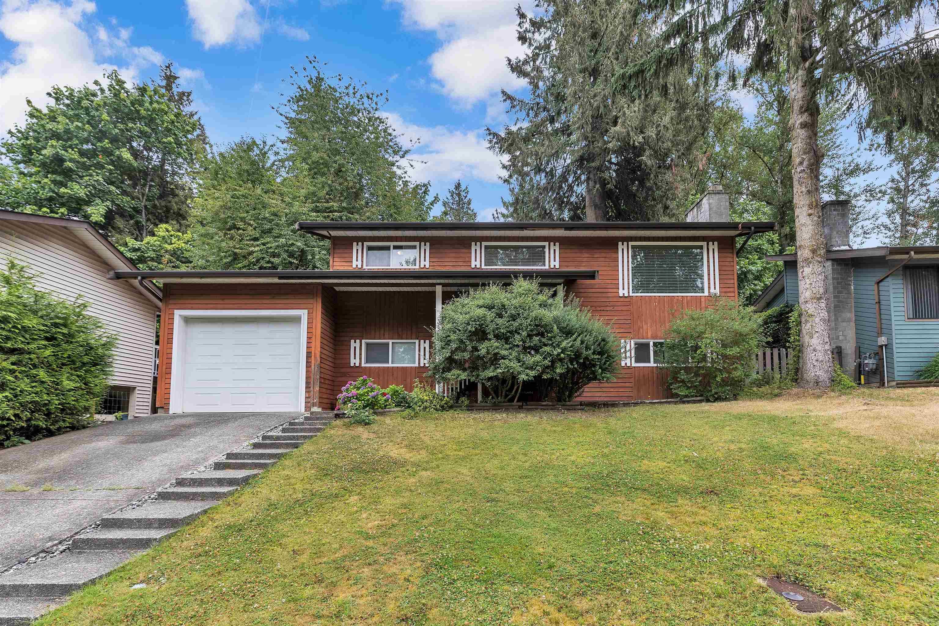 Main Photo: 35224 MCKEE Road in Abbotsford: Abbotsford East House for sale : MLS®# R2809469