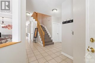 Photo 3: 903 BALZAC LANE in Orleans: House for sale : MLS®# 1384705