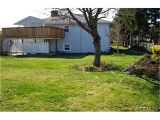 Photo 2:  in VICTORIA: SW Glanford House for sale (Saanich West)  : MLS®# 459557
