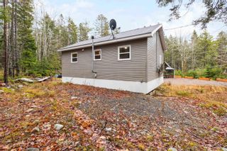 Photo 9: 66 Shore Road in Walden: 405-Lunenburg County Residential for sale (South Shore)  : MLS®# 202324835