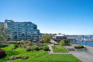Photo 7: 319 525 WHEELHOUSE Square in Vancouver: False Creek Condo for sale in "HENLEY COURT" (Vancouver West)  : MLS®# R2778605