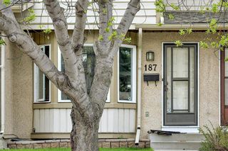 Photo 2: 187 Deerfield Terrace SE in Calgary: Deer Ridge Row/Townhouse for sale : MLS®# A1100394