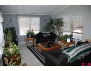Photo 1: 21 8266 KING GEORGE Highway in Surrey: East Newton Manufactured Home for sale in "Plaza" : MLS®# F2901379
