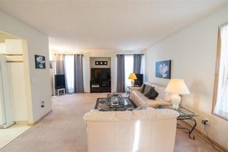 Photo 6: 11 Hobart Place in Winnipeg: Residential for sale (2F)  : MLS®# 202103329