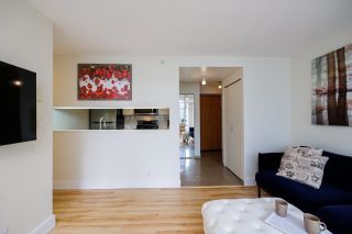 Photo 6: 2101 1288 ALBERNI Street in Vancouver: West End VW Condo for sale in "THE PALISADES" (Vancouver West)  : MLS®# R2770103