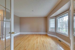 Photo 4: 3507 49 Street SW in Calgary: Glenbrook Semi Detached (Half Duplex) for sale : MLS®# A2130438