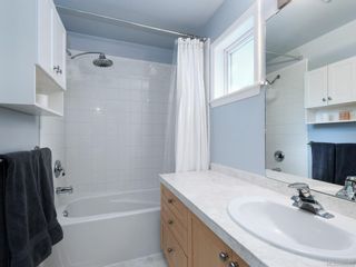 Photo 12: 1 2650 Shelbourne St in Victoria: Vi Oaklands Row/Townhouse for sale : MLS®# 850293