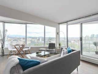 Photo 2: 2108 58 KEEFER Place in Vancouver: Downtown VW Condo for sale in "Firenze" (Vancouver West)  : MLS®# R2379212