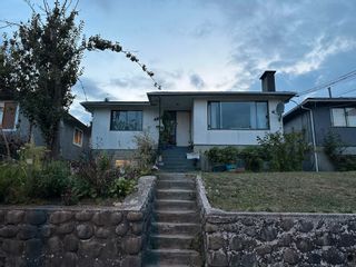 Main Photo: 4231 FLEMING Street in Vancouver: Knight House for sale (Vancouver East)  : MLS®# R2811399