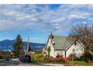 Photo 12: 3697 W 15TH Avenue in Vancouver: Point Grey House for sale in "Point Grey" (Vancouver West)  : MLS®# V1107915