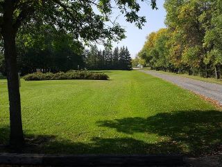 Photo 2: 1402 Breezy Point Road in Selkirk: Breezy Point Residential for sale (R13)  : MLS®# 202326082