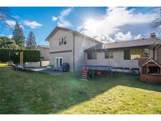 Photo 1: 2232 GUILFORD Drive in Abbotsford: Abbotsford East House for sale : MLS®# R2145802