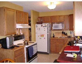 Photo 2: 168 ALEX TAYLOR Drive in WINNIPEG: Transcona Residential for sale (North East Winnipeg)  : MLS®# 2911922