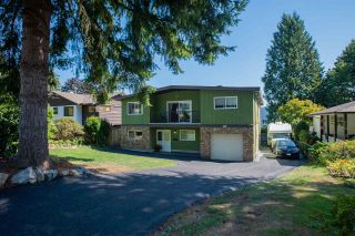 Photo 2: 426 FAIRWAY Drive in North Vancouver: Dollarton House for sale : MLS®# R2403915