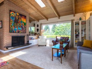Photo 2: 3853 Livingstone Rd in ROYSTON: CV Courtenay South House for sale (Comox Valley)  : MLS®# 813466