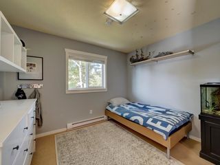 Photo 15: 736 CREEKSIDE Crescent in Gibsons: Gibsons & Area House for sale (Sunshine Coast)  : MLS®# R2624536