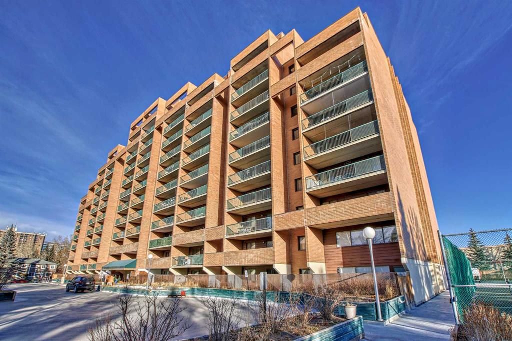 Main Photo: 902 5204 Dalton Drive NW in Calgary: Dalhousie Apartment for sale : MLS®# A2100147