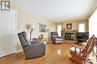 Photo 6: 745 HAUTEVIEW CRESCENT in Ottawa: House for sale : MLS®# 1377774