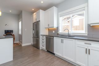 Photo 10: 3 2923 Shelbourne St in Victoria: Vi Oaklands Row/Townhouse for sale : MLS®# 850799