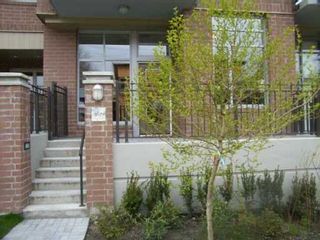 Photo 2: 2629 PRINCE EDWARD ST in Vancouver: Mount Pleasant VE Townhouse for sale in "SOMA" (Vancouver East)  : MLS®# V586864