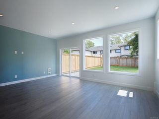 Photo 4: 2421 Chambers St in Victoria: Vi Fernwood Half Duplex for sale : MLS®# 915340