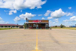 Photo 5: 400 Memorial Drive in Winkler: Industrial / Commercial / Investment for sale (R35 - South Central Plains)  : MLS®# 202217776