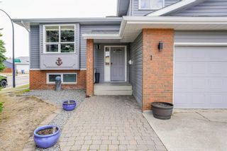 Photo 2: : Red Deer Detached for sale : MLS®# A1211737