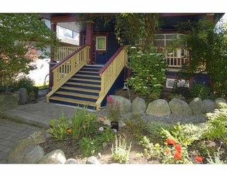 Photo 1: 2 2540 MANITOBA Street in Vancouver: Mount Pleasant VW 1/2 Duplex for sale (Vancouver West)  : MLS®# V657129