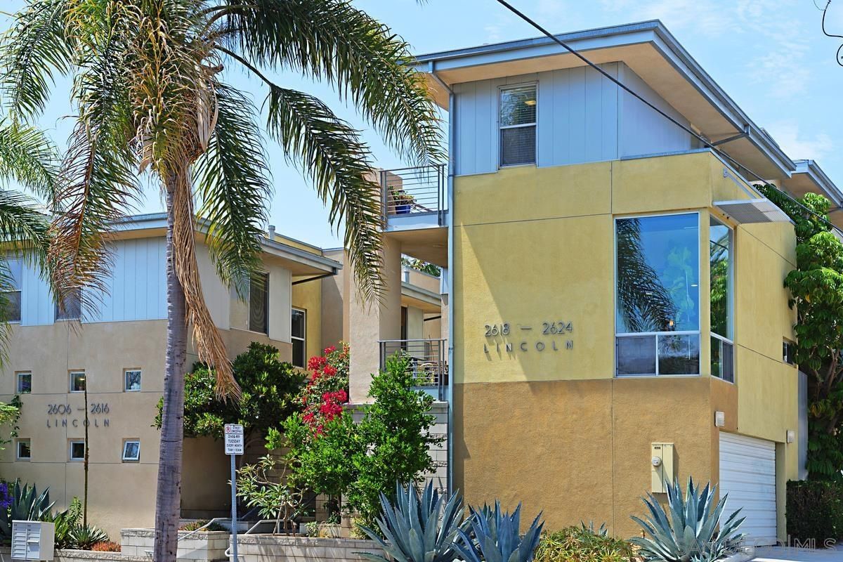 Main Photo: SAN DIEGO Townhouse for sale : 3 bedrooms : 2624 Lincoln Ave
