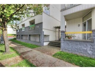 Photo 2: 11 704 W 7TH Avenue in Vancouver: Fairview VW Townhouse for sale in "HEATHER PARK" (Vancouver West)  : MLS®# V1063948