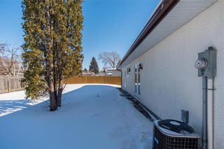 Photo 32: 35 Burntwood Crescent in Winnipeg: Southdale Residential for sale (2H)  : MLS®# 202103310