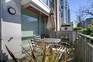 Photo 26: 2370 PINE Street in Vancouver: Fairview VW Townhouse for sale in "CAMERA" (Vancouver West)  : MLS®# V1018860