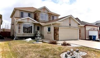 Photo 1: 11 Thorn Drive in Winnipeg: Amber Trails Residential for sale (4F)  : MLS®# 202331648
