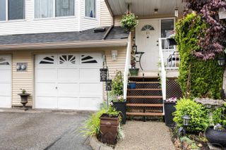 Photo 3: 58 3087 IMMEL Street in Abbotsford: Central Abbotsford Townhouse for sale in "Clayburn Estates" : MLS®# R2886368
