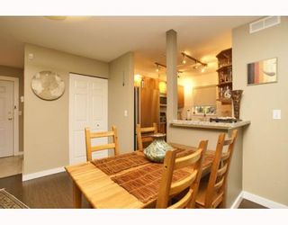 Photo 3: 215 128 W 8TH Street in North Vancouver: Central Lonsdale Condo for sale in "THE LIBRARY" : MLS®# V779491