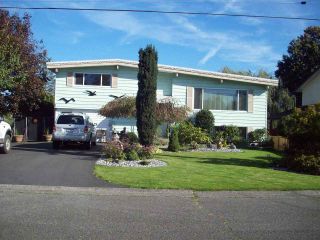 Photo 1: 9254 JAMES STREET in Chilliwack: Chilliwack E Young-Yale House for sale : MLS®# R2117891